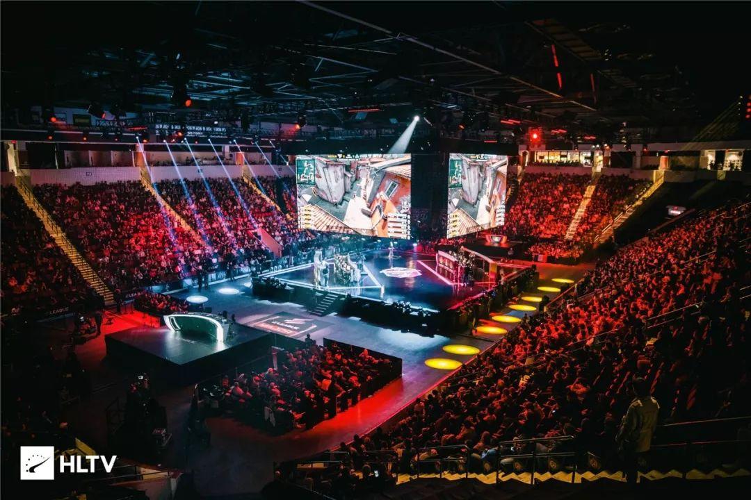 战舰轰鸣！大表哥的全白双杀吹响了反击的号角，Faze从1-2反弹淘汰VIT